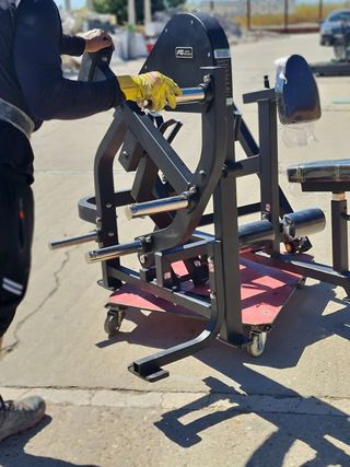 Máquina de gimnasio press de pecho