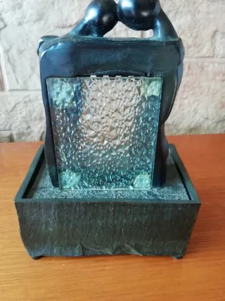 Figura Decorativa Abrazo con Luz