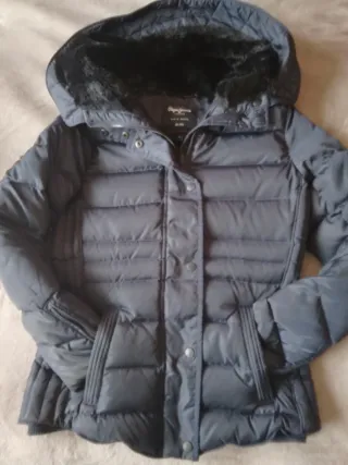 Plumas Pepe Jeans gris con capucha