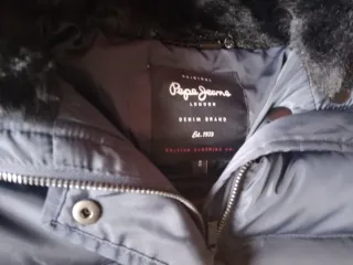 Plumas Pepe Jeans gris con capucha