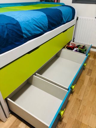 Cama nido con almacenaje azul y verde