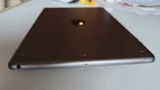 iPad Air A1474 Gris Espacial 16GB + teclado