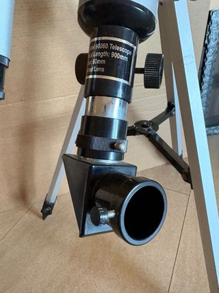 Telescopio con trípode