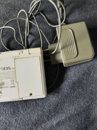 Nintendo DS Lite Blanca + Elite Beat Agents