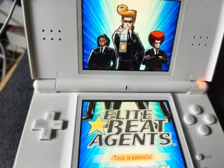 Nintendo DS Lite Blanca + Elite Beat Agents