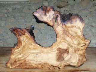 Tagliere in radice di ulivo