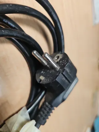 Cable de alimentación para monitor