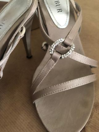 Sandalias de tacón Membur beige y oro