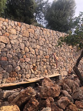 Hacemos trabajos de piedra