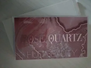 Palette Huda Beauty Rose Quartz