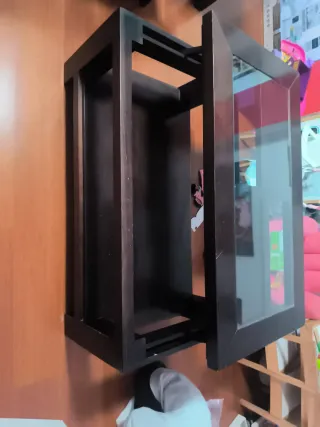 Mesa de centro de madera y cristal