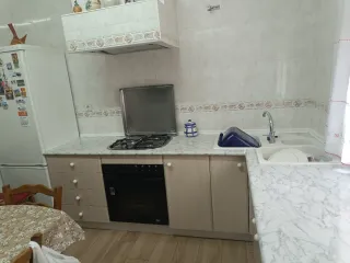 Muebles de cocina con encimera imitacion de mármol