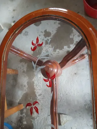 Tavolo da centro in legno e vetro