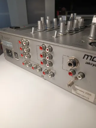 Mesa de Mezclas Akiyama MC3