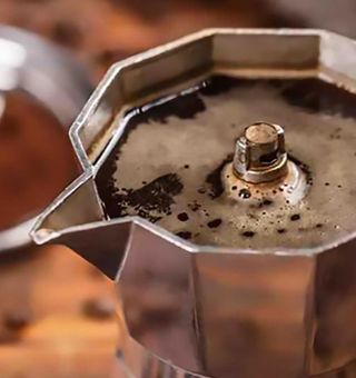 Cafetera italiana clásica 6 tazas BN5577 (24)