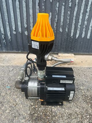 Bomba de Agua Eléctrica con Presurizador