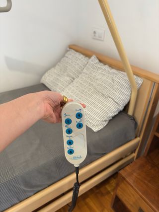 Cama articulada electrónica