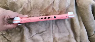 Nintendo Switch Lite Coral