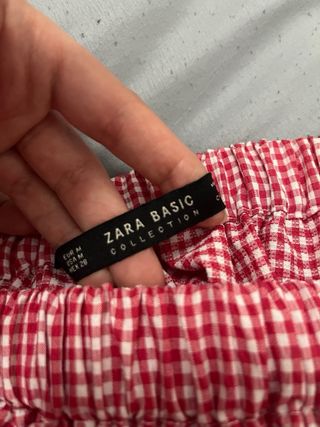 Blusa Zara cuadros roja talla M