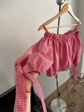 Blusa Zara cuadros roja talla M