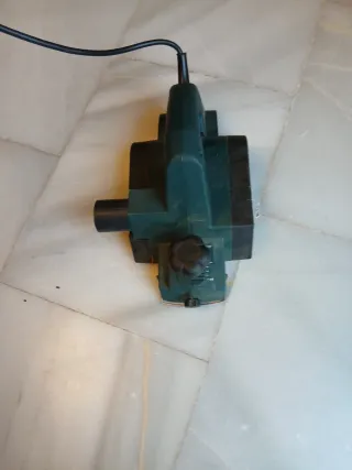 Cepilladora Eléctrica Verde