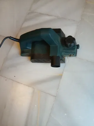 Cepilladora Eléctrica Verde