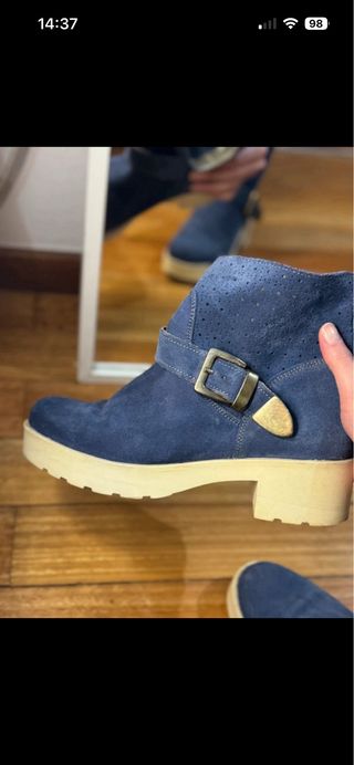Botines azules caña baja hebilla 39
