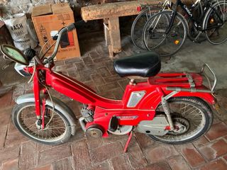 Mobillete 1974 Roja con Papeles