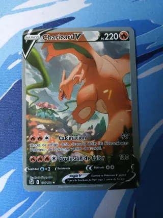 Carta Pokémon Charizard V