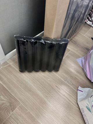 Base tapizada a medida sin estrenar con 6 patas