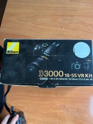 Nikon D3000 Kit 18-55 VR