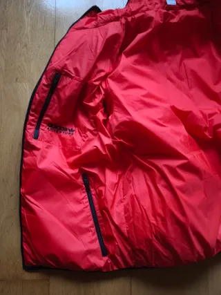 Chaqueta Adidas Adventure Roja y Negra