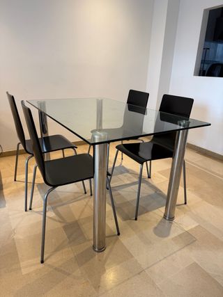 Conjunto de mesa de cristal y 4 sillas de comedor