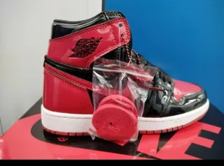 Zapatillas Jordan 1 Black Red Patent Leather