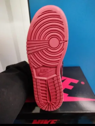 Zapatillas Jordan 1 Black Red Patent Leather