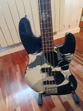 Bajo Squier Jazz Bass Frank Bello