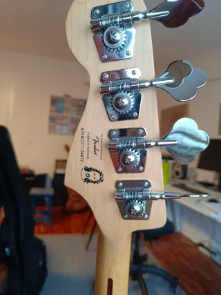 Bajo Squier Jazz Bass Frank Bello