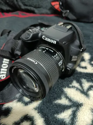 Cámara Canon EOS 250D Negra