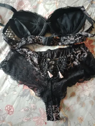 Conjunto lencería negro y rosa