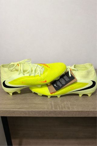 Chuteiras Nike Phantom 6 High Academy  Amarelas