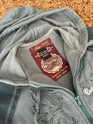 Sudadera Colcci con cremallera y capucha