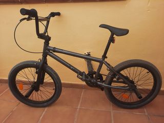 Bicicleta BMX gris