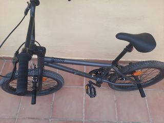 Bicicleta BMX gris