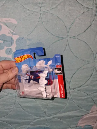 Avioneta Hot Wheels Water Bomber