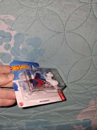 Avioneta Hot Wheels Water Bomber