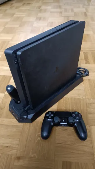 PS4 slim 1TB + base ventilacion y carga + 6 juegos