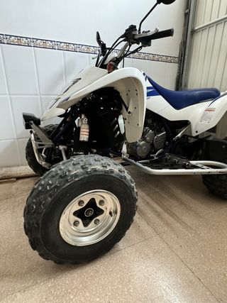 Suzuki LTZ 400 Quad Blanco y Azul