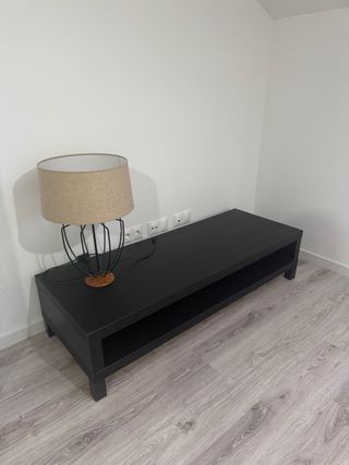 Mueble TV negro y beige