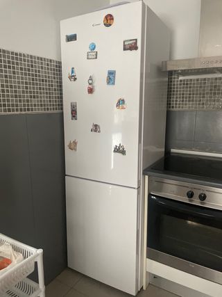 Nevera Candy blanca