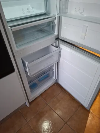 Nevera combi plateada